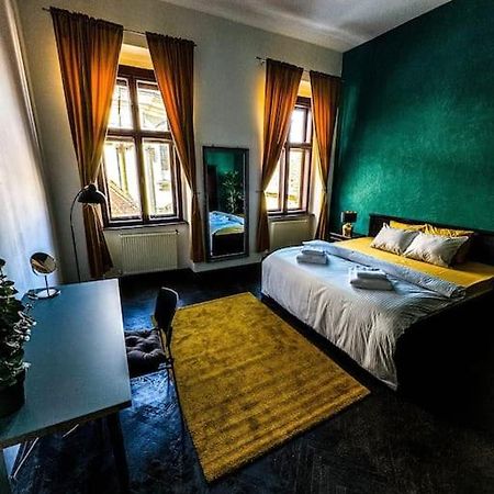 Apartmán Cozy & Charming Apt. Downtown Temešvár Exteriér fotografie