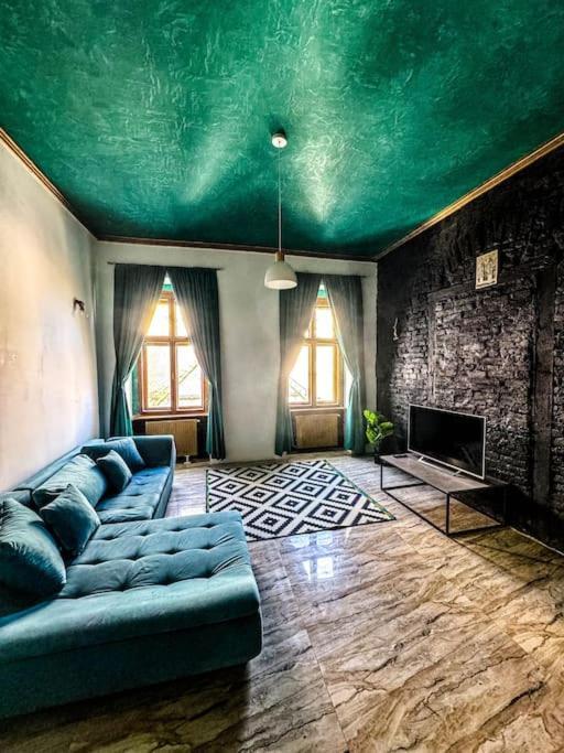 Apartmán Cozy & Charming Apt. Downtown Temešvár Exteriér fotografie